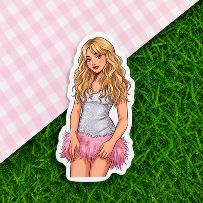 Sabrina Carpenter EICS Tour Outfit